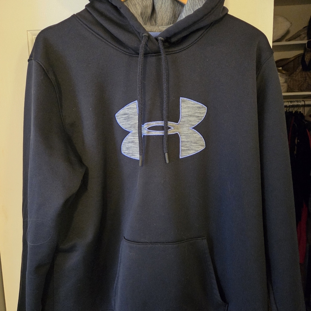 Under Armour Men’s Black Polyester Fleece Lined Hoodie with Heather Gray Logo